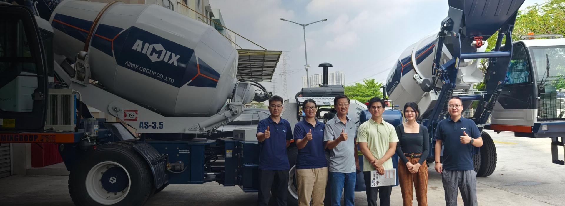 Price of self loading concrete mixer in stock and warehouses